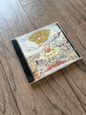 🎸5 for $20🎸Green Day "Dookie" CD Album - Illustrated Cover